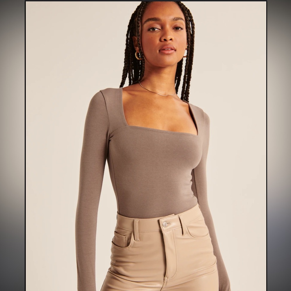 Abercrombie & Fitch Taupe Long-Sleeve Square Neck Bodysuit